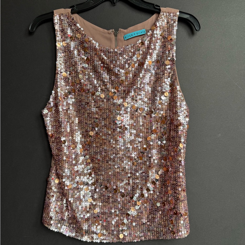 🔥Alice + Olivia  EMBELLISHED TOP.